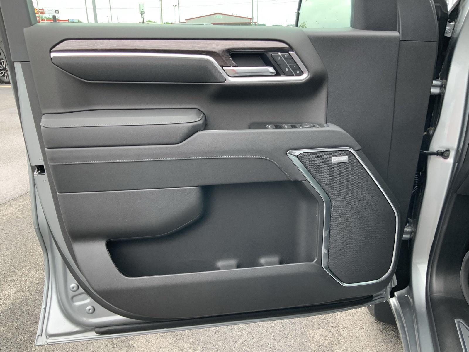 2026 Chevrolet Silverado 1500 LTZ - Photo 21