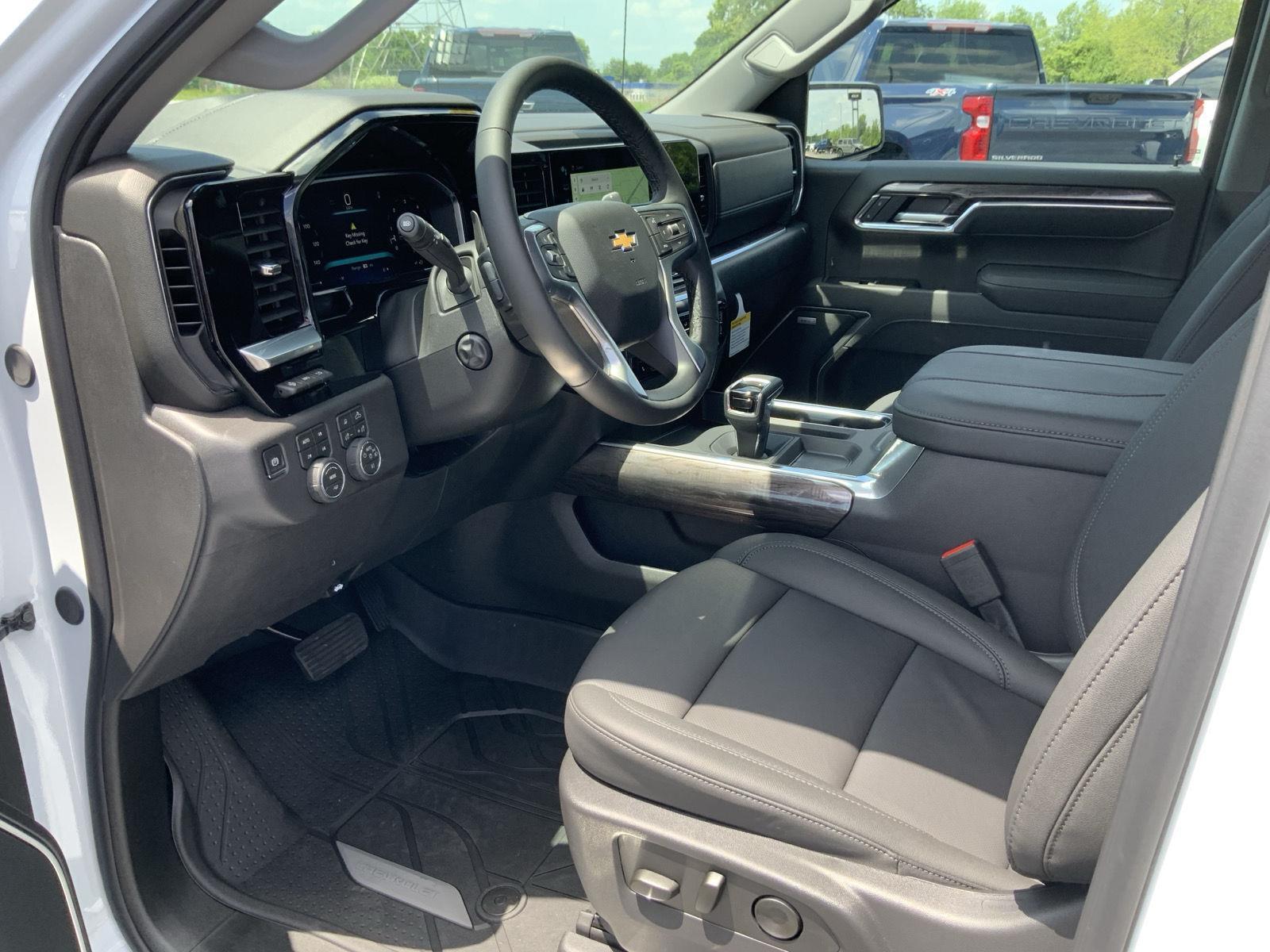 2026 Chevrolet Silverado 1500 LTZ - Photo 27