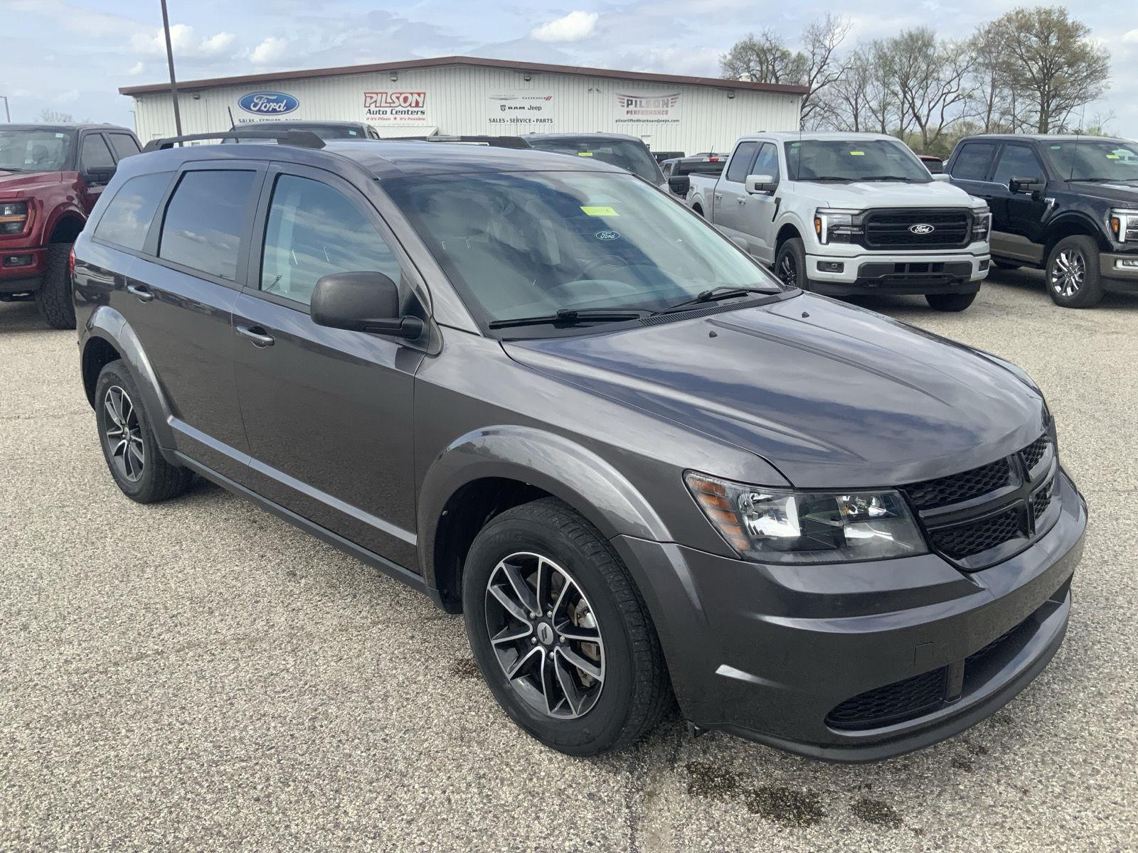 Used 2018 Dodge Journey SE with VIN 3C4PDCAB0JT533975 for sale in Clinton, IN