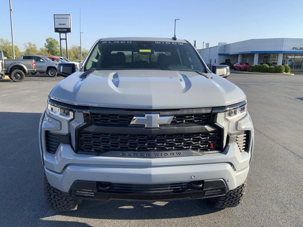 2025 Chevrolet Silverado 1500 RST Custom photo 3