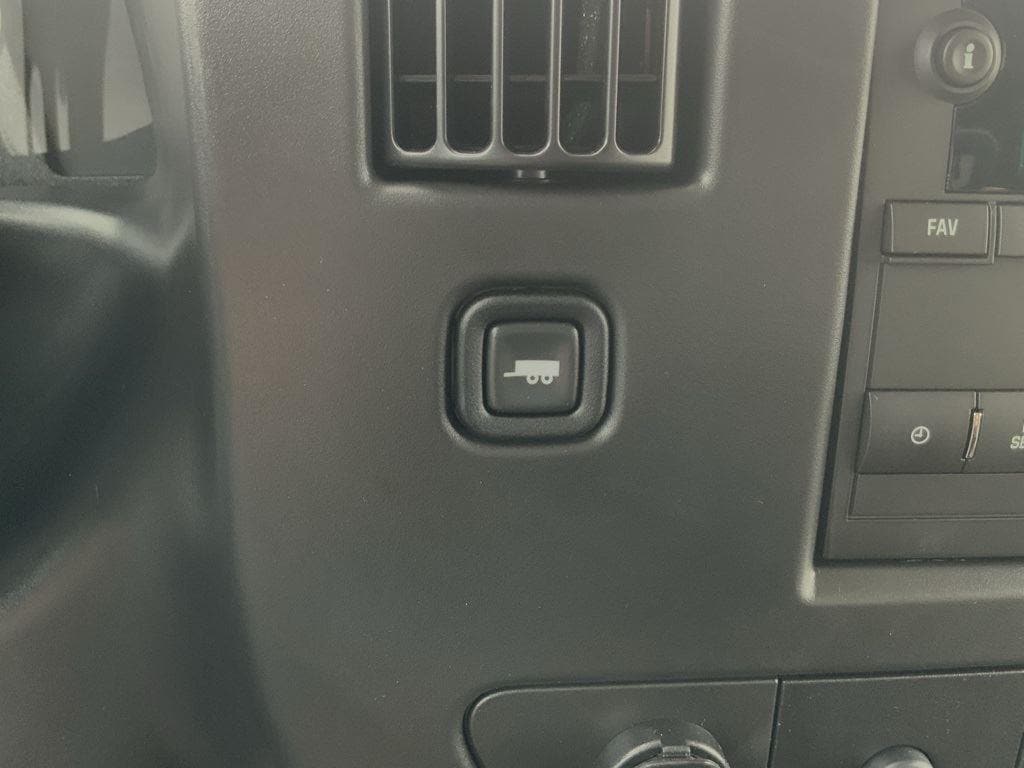 2025 Chevrolet Express Cargo Work Van - Photo 31