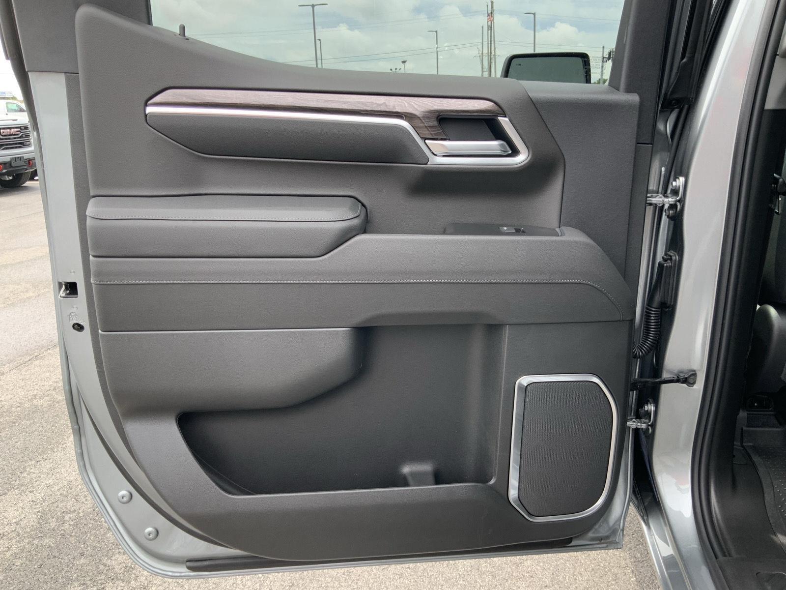 2026 Chevrolet Silverado 1500 LTZ - Photo 55