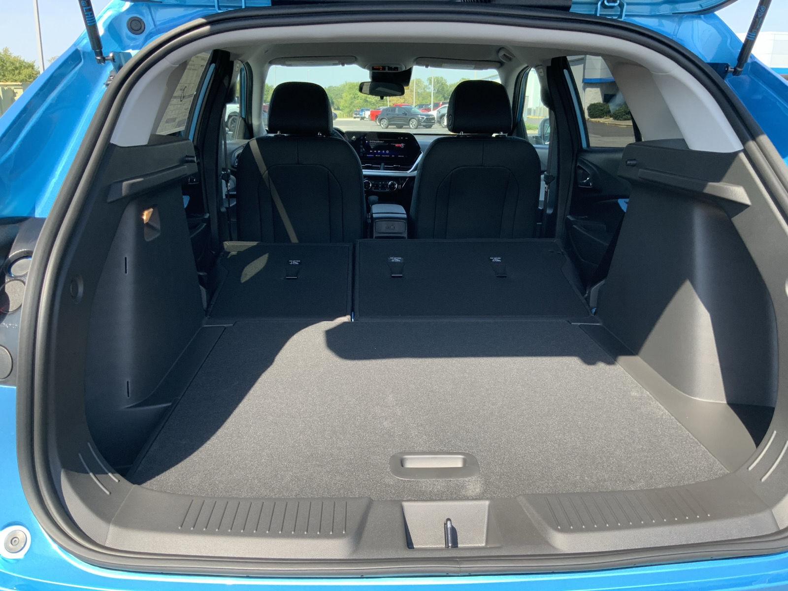 2026 Chevrolet Trax LT - Photo 9