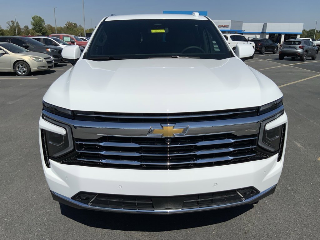 2026 Chevrolet Suburban LT photo 3