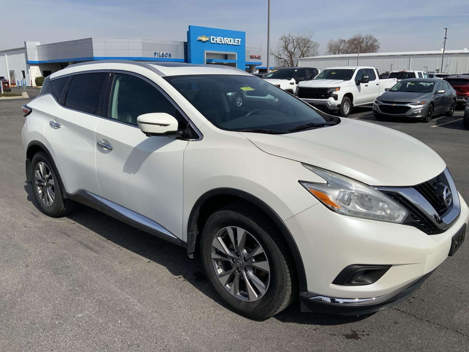 Used 2016 Nissan Murano SL with VIN 5N1AZ2MH5GN142133 for sale in Clinton, IN