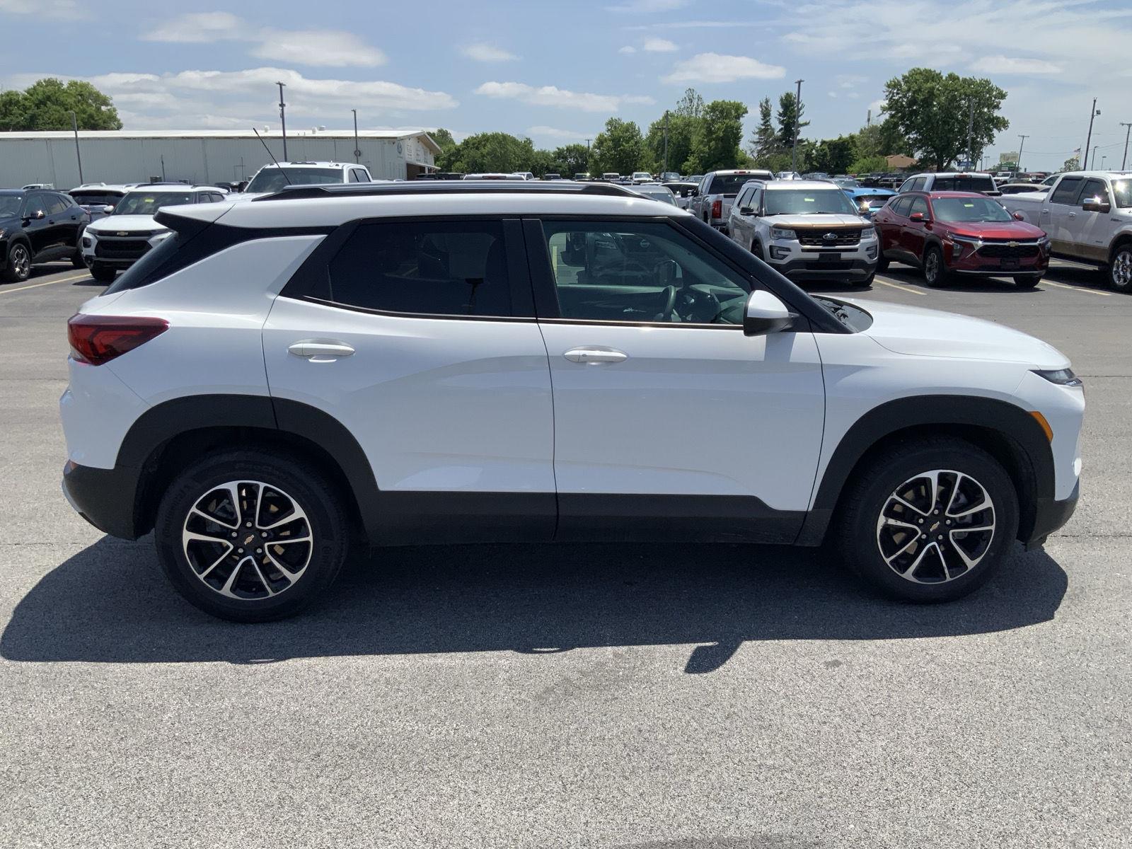 2025 Chevrolet Trailblazer LT - Photo 13