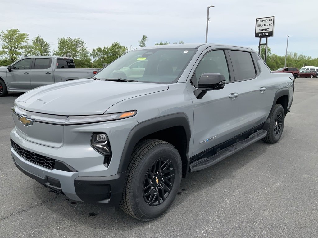 2025 Chevrolet Silverado EV LT photo 3