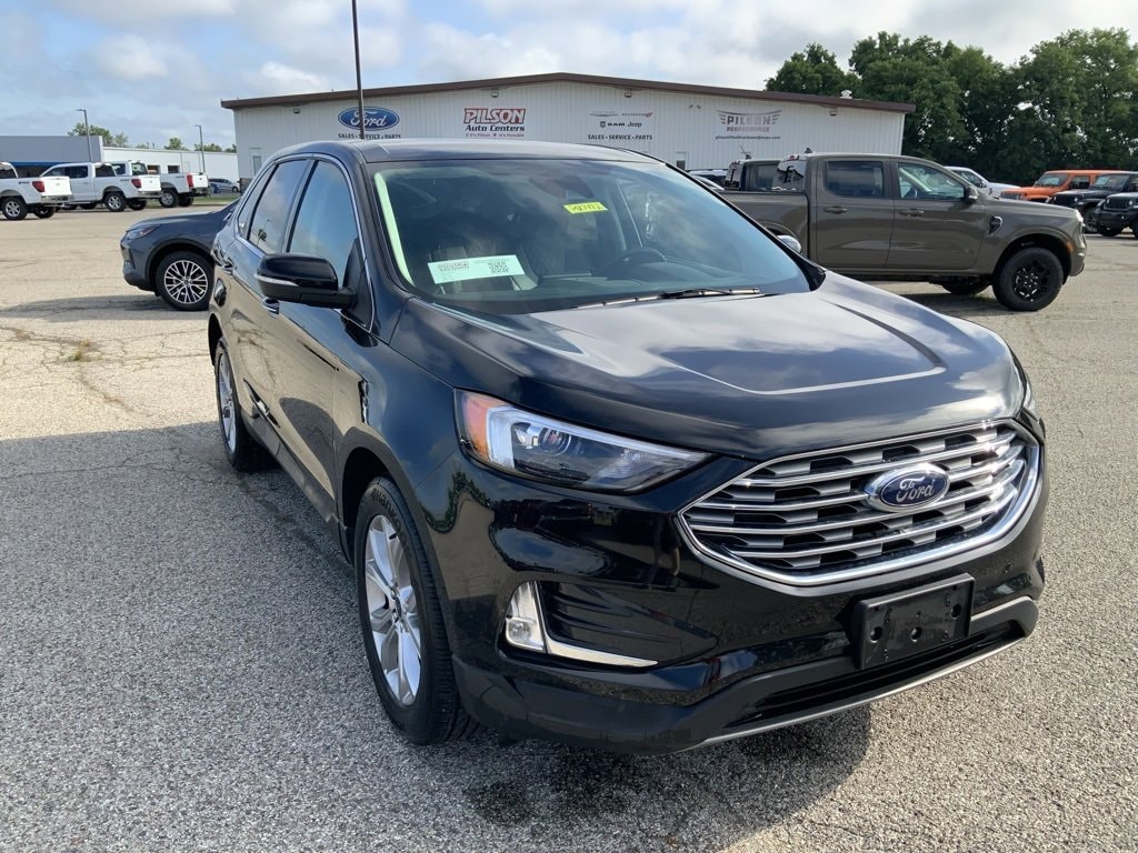 Used 2024 Ford Edge Titanium SUV