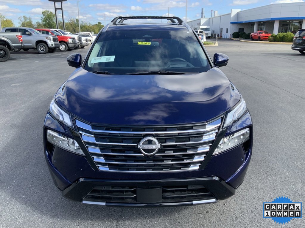 2025 Nissan Rogue Platinum photo 3