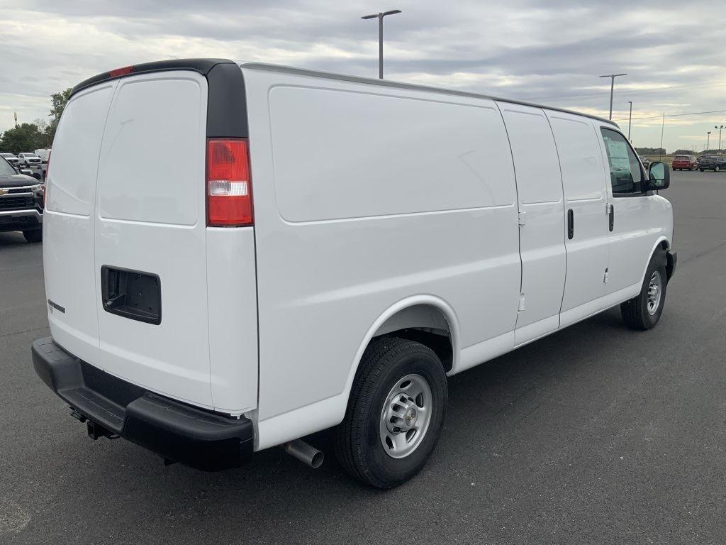 2025 Chevrolet Express Cargo Work Van - Photo 10