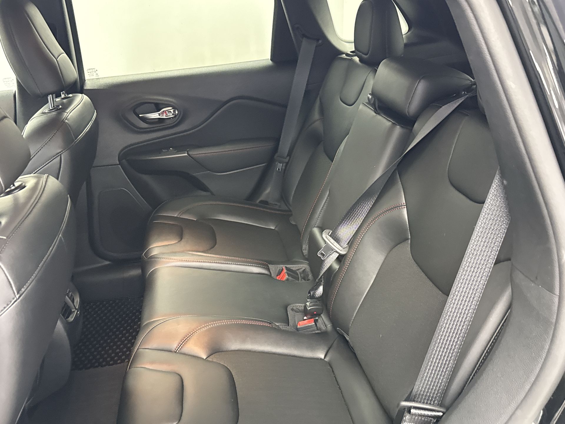 2022 Jeep Cherokee Trailhawk - Photo 74