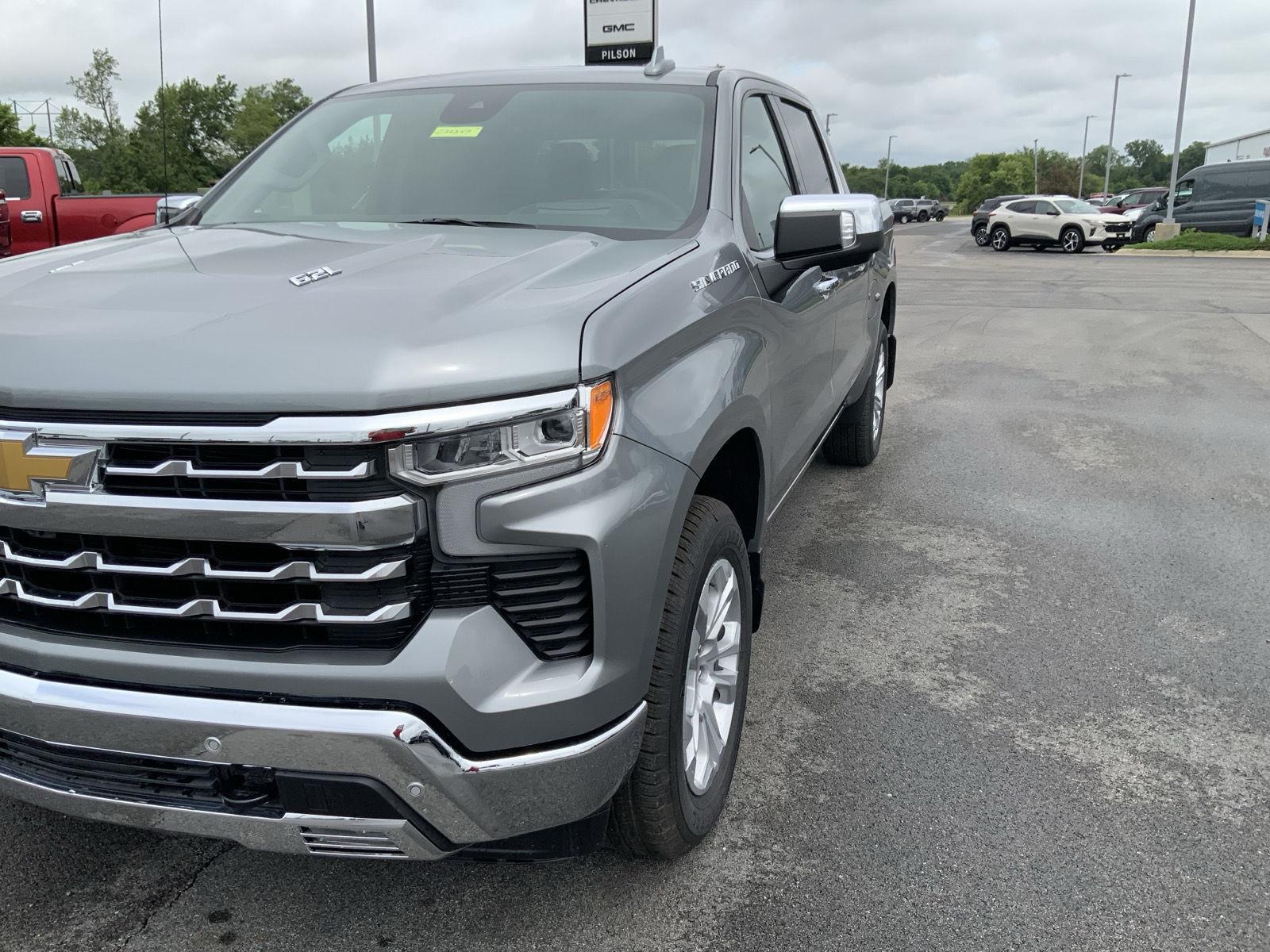 2026 Chevrolet Silverado 1500 LTZ - Photo 15