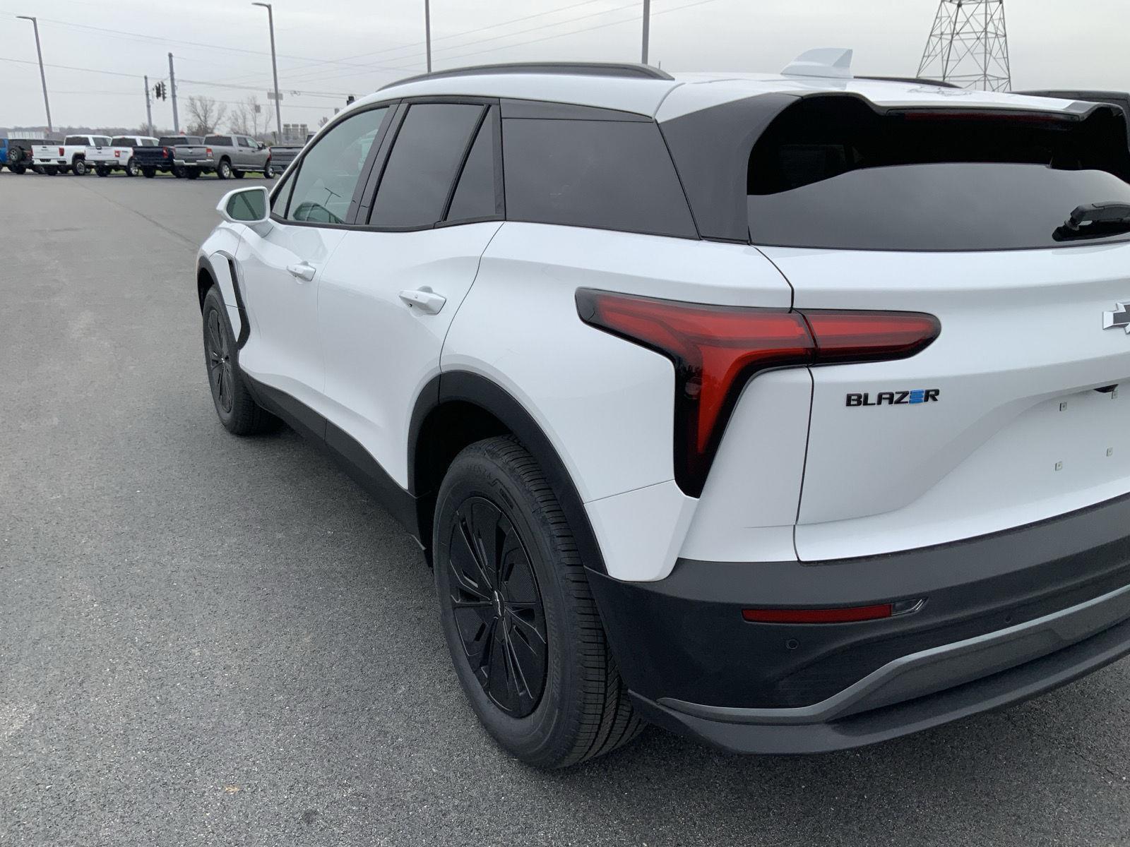 2026 Chevrolet Blazer EV LT - Photo 19