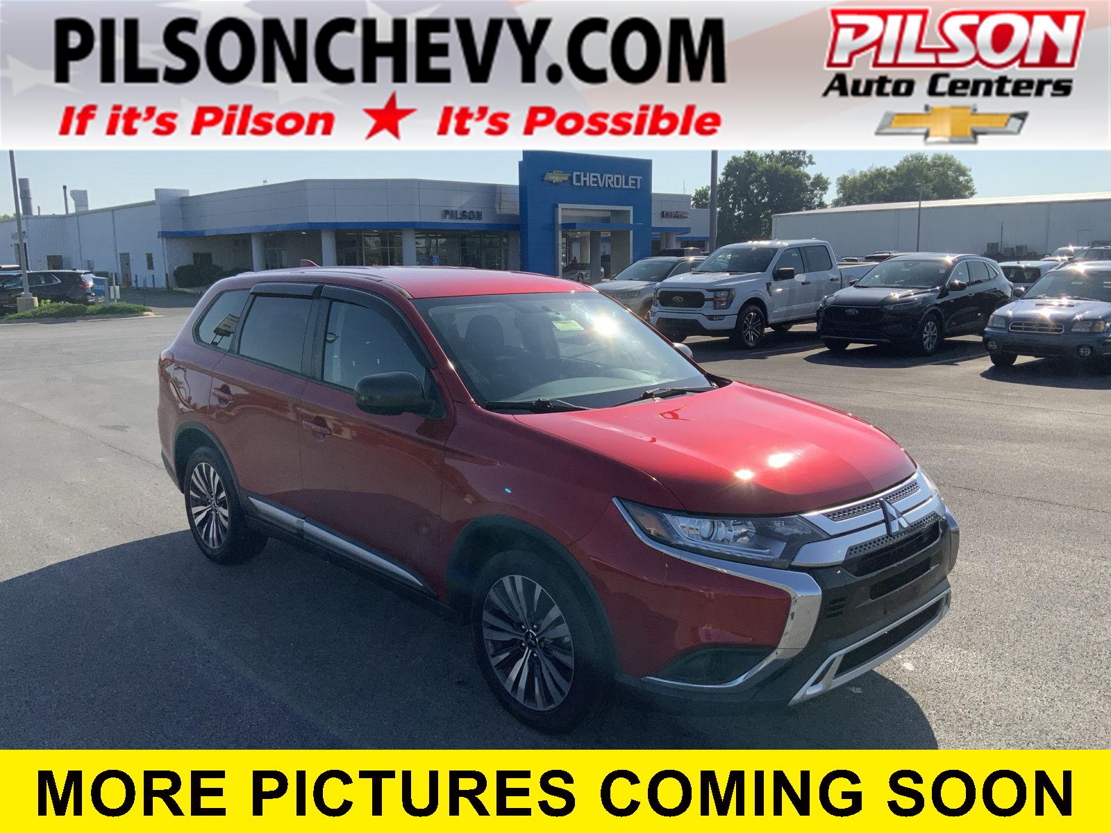 2020 Mitsubishi Outlander ES FWD's photo