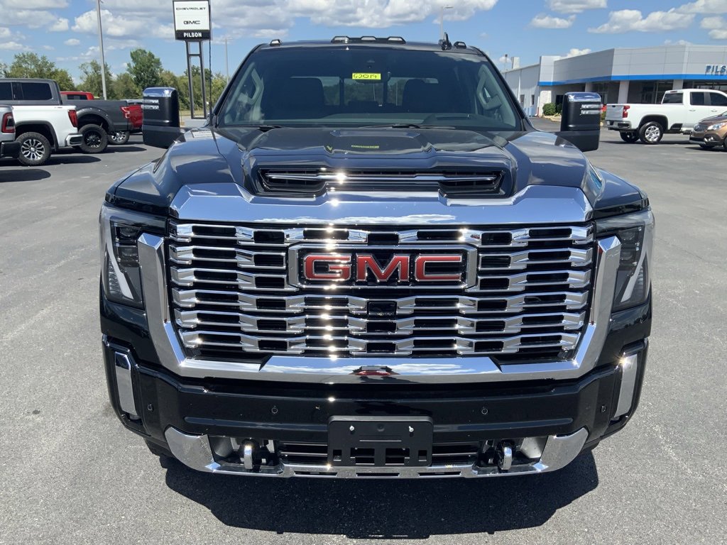 2025 Gmc Sierra 2500 HD Denali photo 2