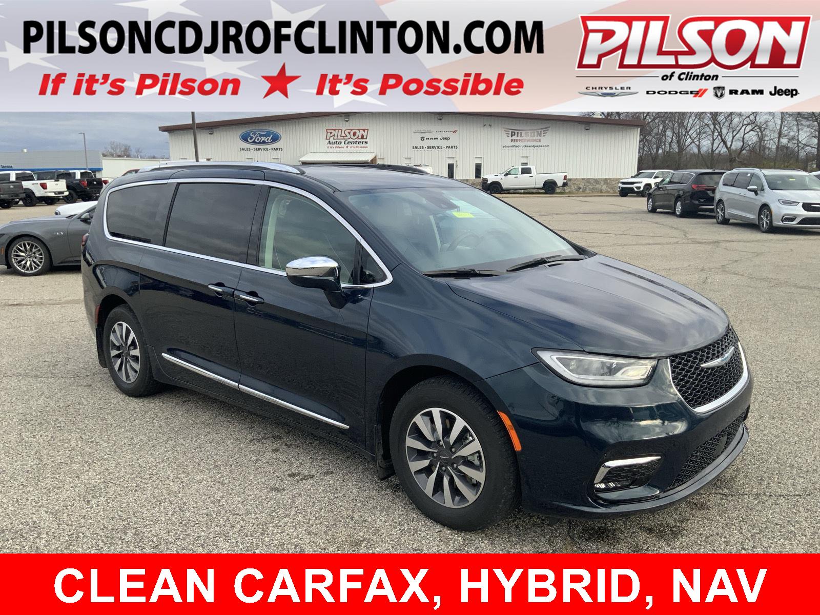 2021 Chrysler Pacifica Hybrid Limited's photo