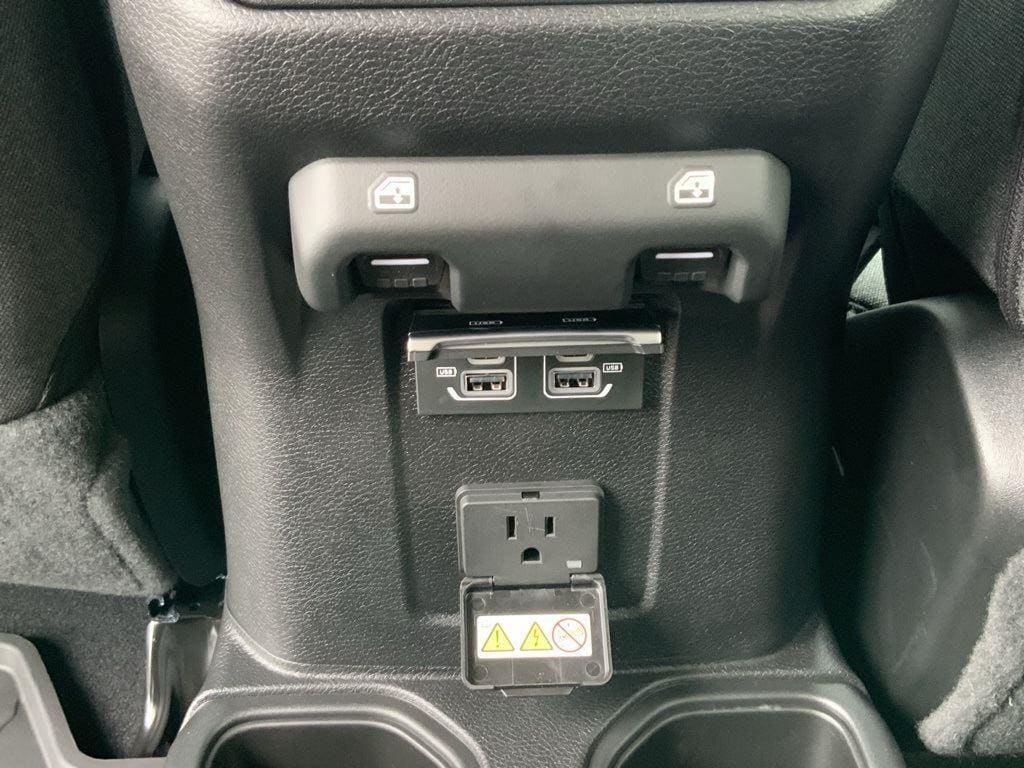 2025 Jeep Wrangler 4-Door Sahara - Photo 58