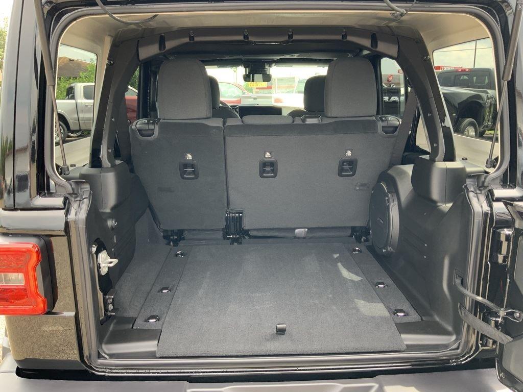 2025 Jeep Wrangler 4-Door Sahara - Photo 12