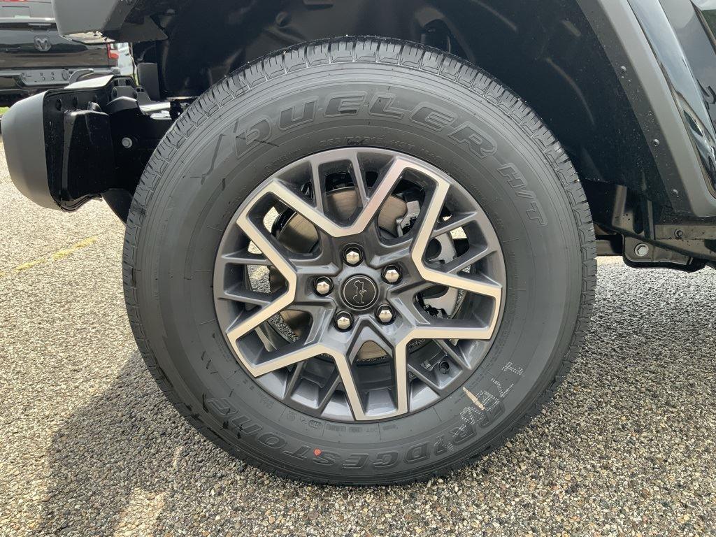 2025 Jeep Wrangler 4-Door Sahara - Photo 21