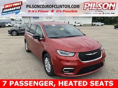 2026 Chrysler Pacifica Select Passenger Van