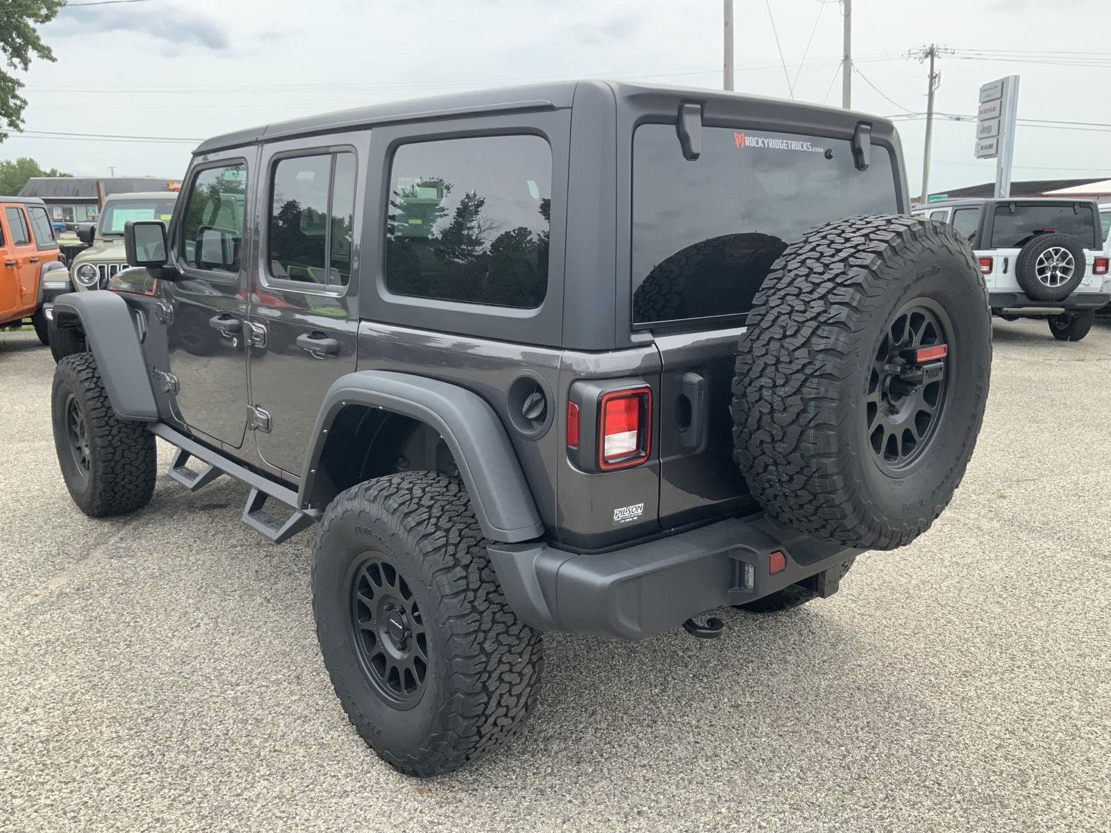 2024 Jeep Wrangler 4-Door Willys - Photo 8