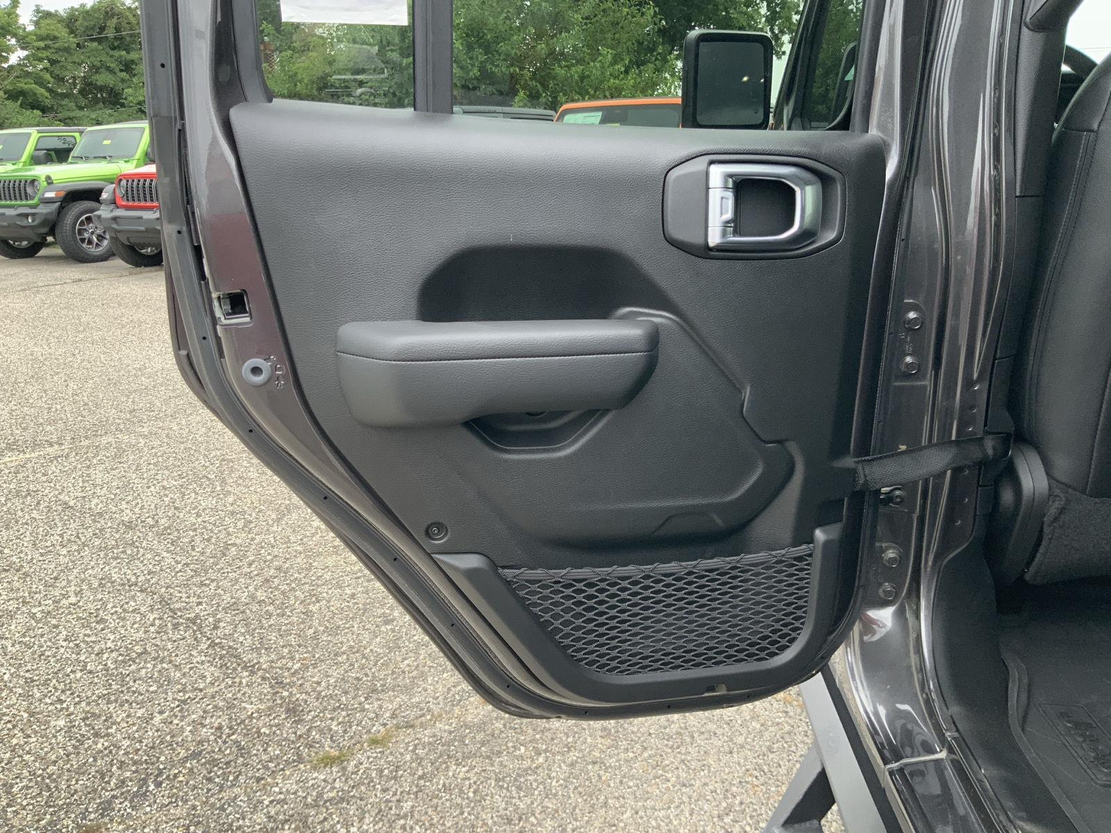 2024 Jeep Wrangler 4-Door Willys - Photo 45