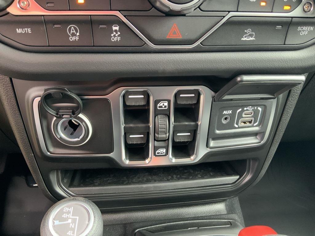 2025 Jeep Wrangler 4-Door Sahara - Photo 50