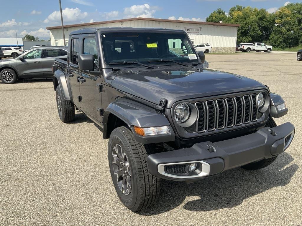 New 2025 Jeep Gladiator Sport Pickup