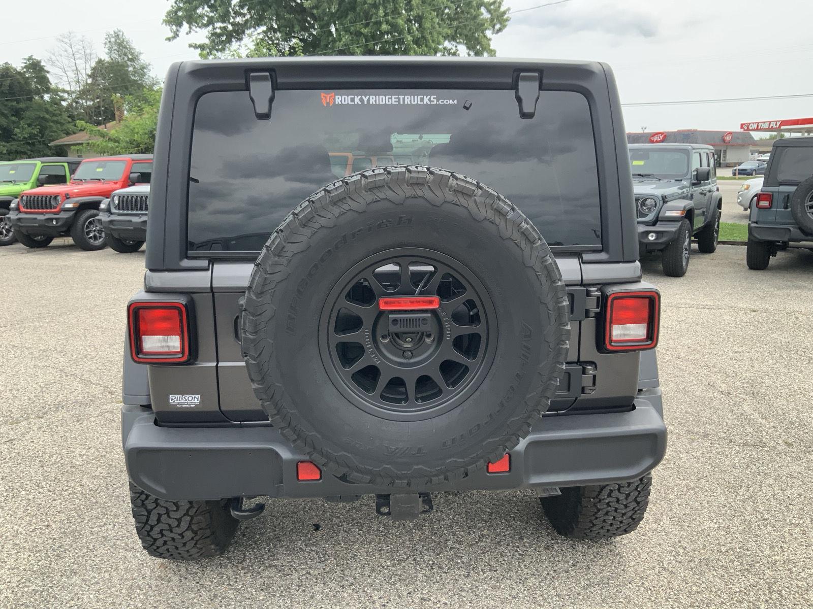 2024 Jeep Wrangler 4-Door Willys - Photo 9