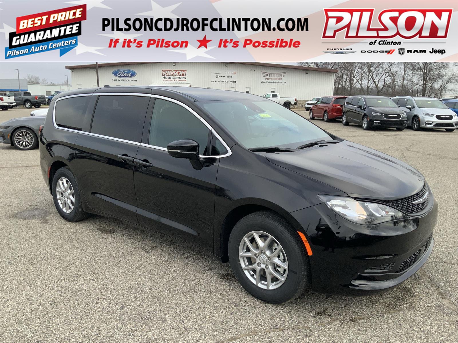 2026 Chrysler Voyager LX's photo