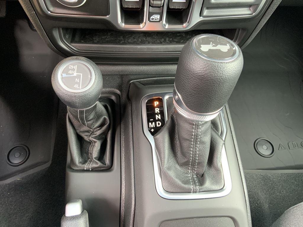 2025 Jeep Wrangler 4-Door Sahara - Photo 51