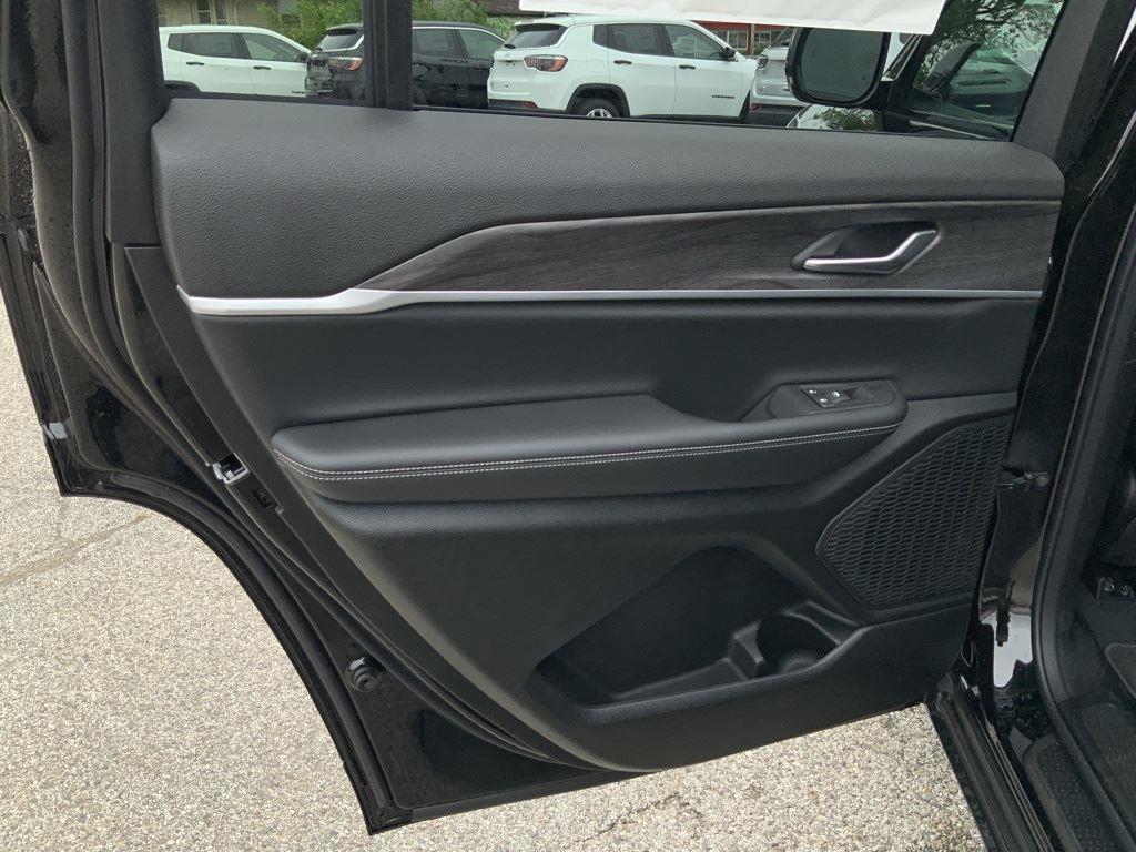 2025 Jeep Grand Cherokee L Limited - Photo 45