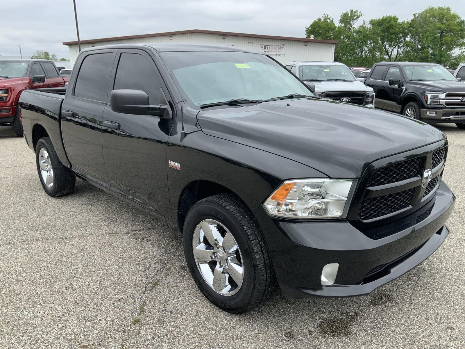 Used 2017 RAM Ram 1500 Pickup Express with VIN 1C6RR7KT5HS698612 for sale in Clinton, IN