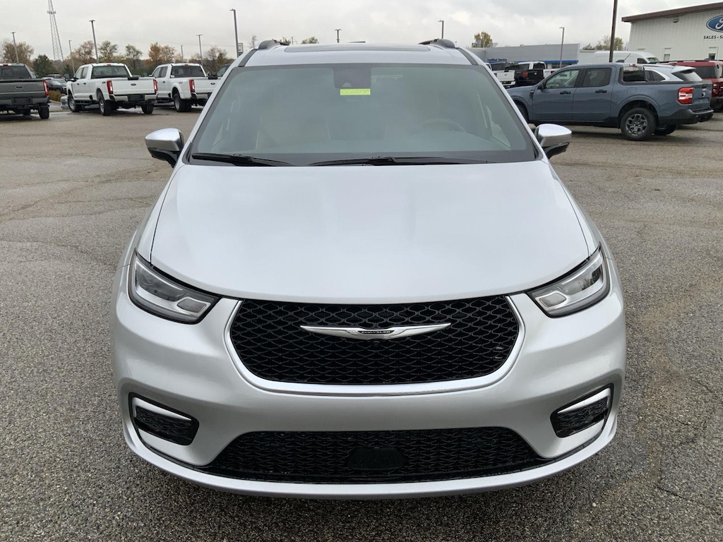 New 2026 Chrysler Pacifica Pinnacle Passenger Van