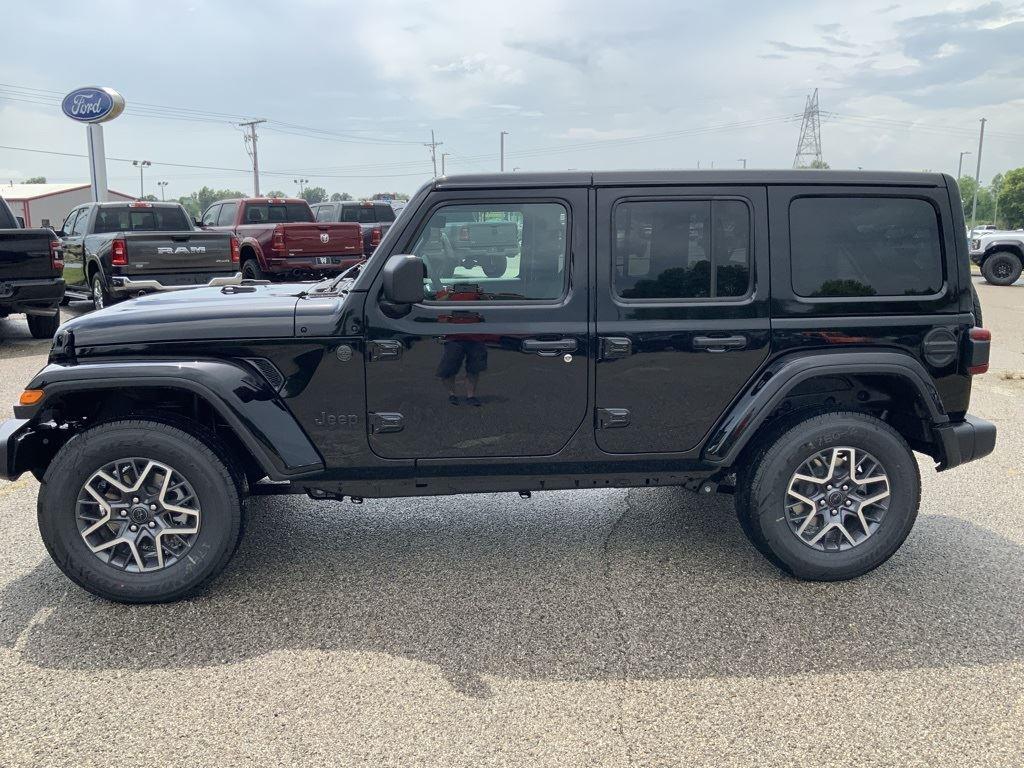 2025 Jeep Wrangler 4-Door Sahara - Photo 9