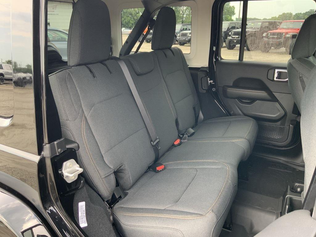 2025 Jeep Wrangler 4-Door Sahara - Photo 59