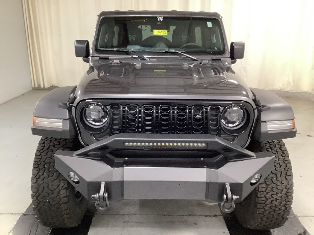 2024 Jeep Wrangler Willys photo 2