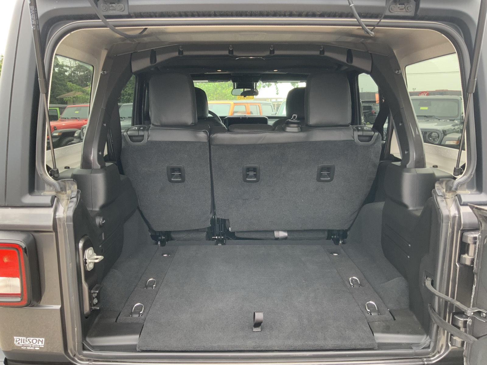 2024 Jeep Wrangler 4-Door Willys - Photo 10