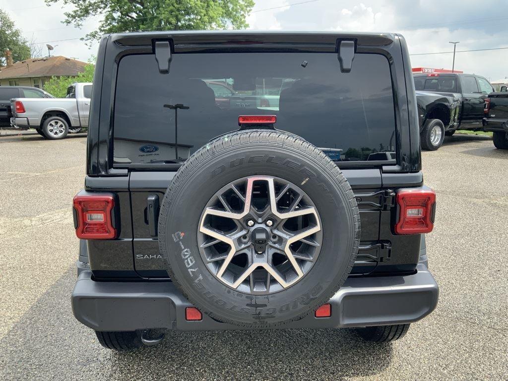 2025 Jeep Wrangler 4-Door Sahara - Photo 11