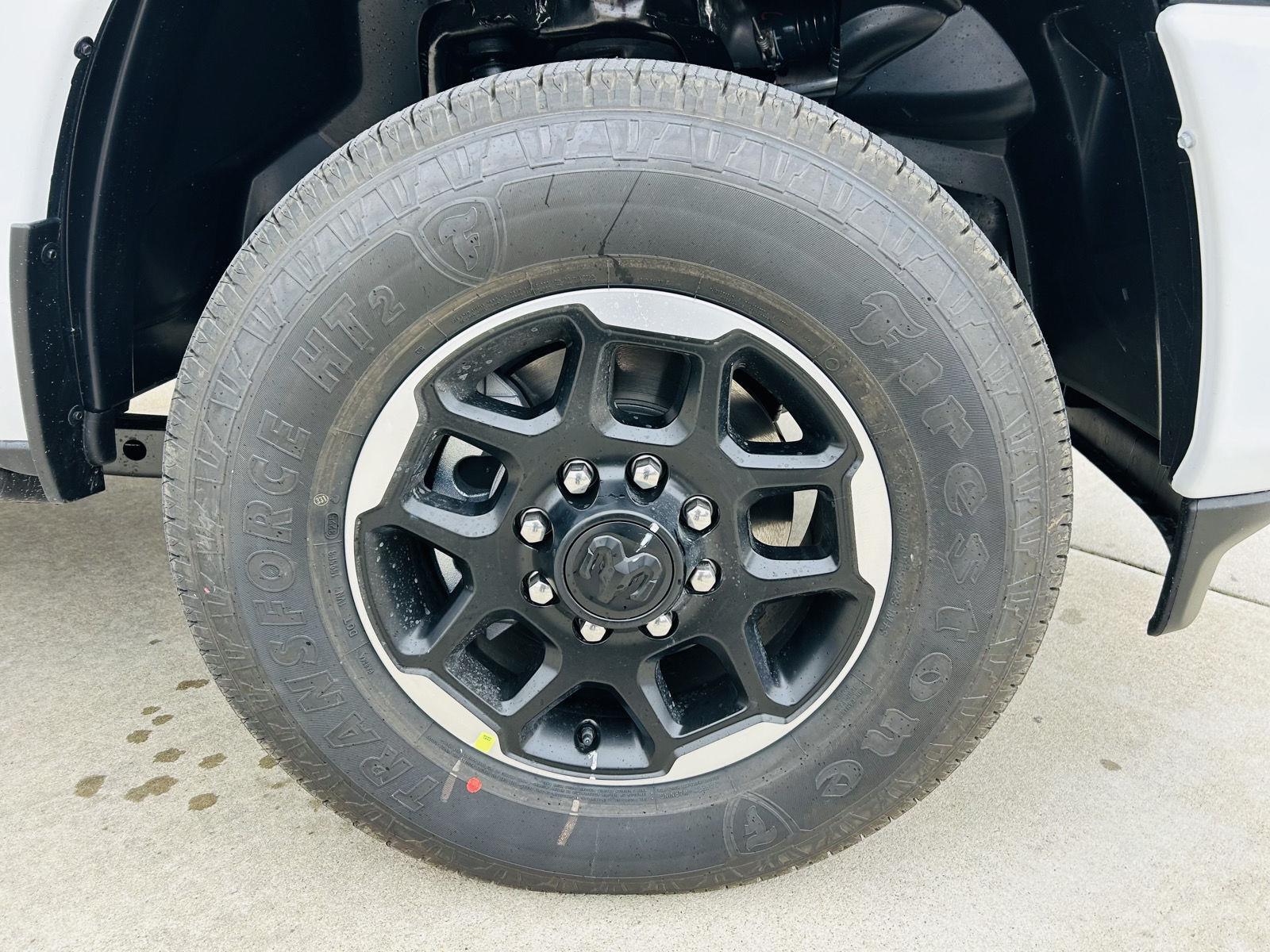 2026 RAM 3500 Laramie - Photo 43