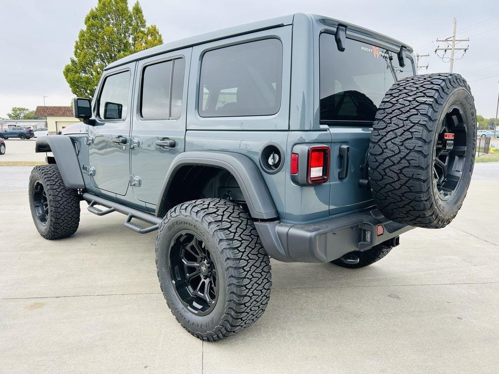 2025 Jeep Wrangler 4-Door Willys - Photo 37