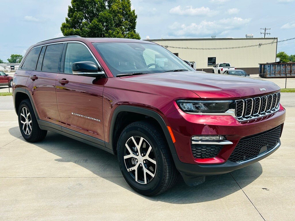 2024 Jeep Grand Cherokee Limited photo 2