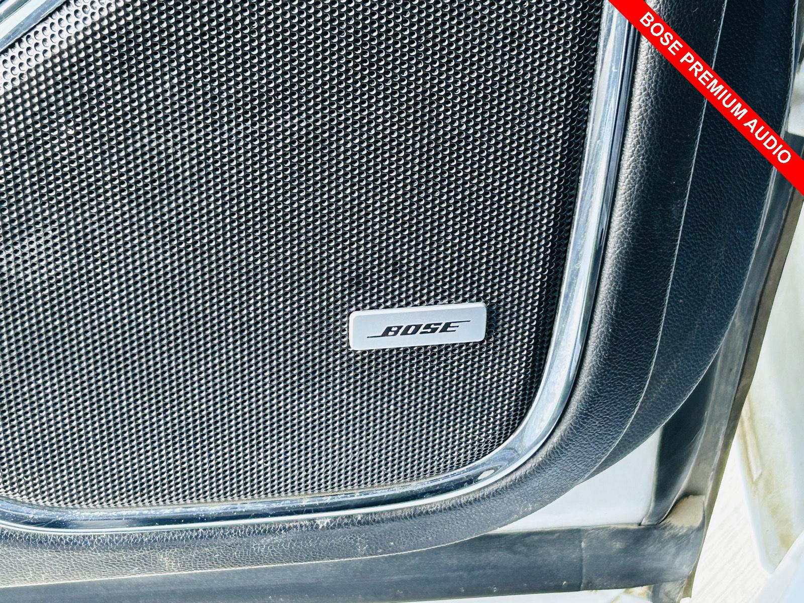 2017 Gmc Yukon SLT photo 3