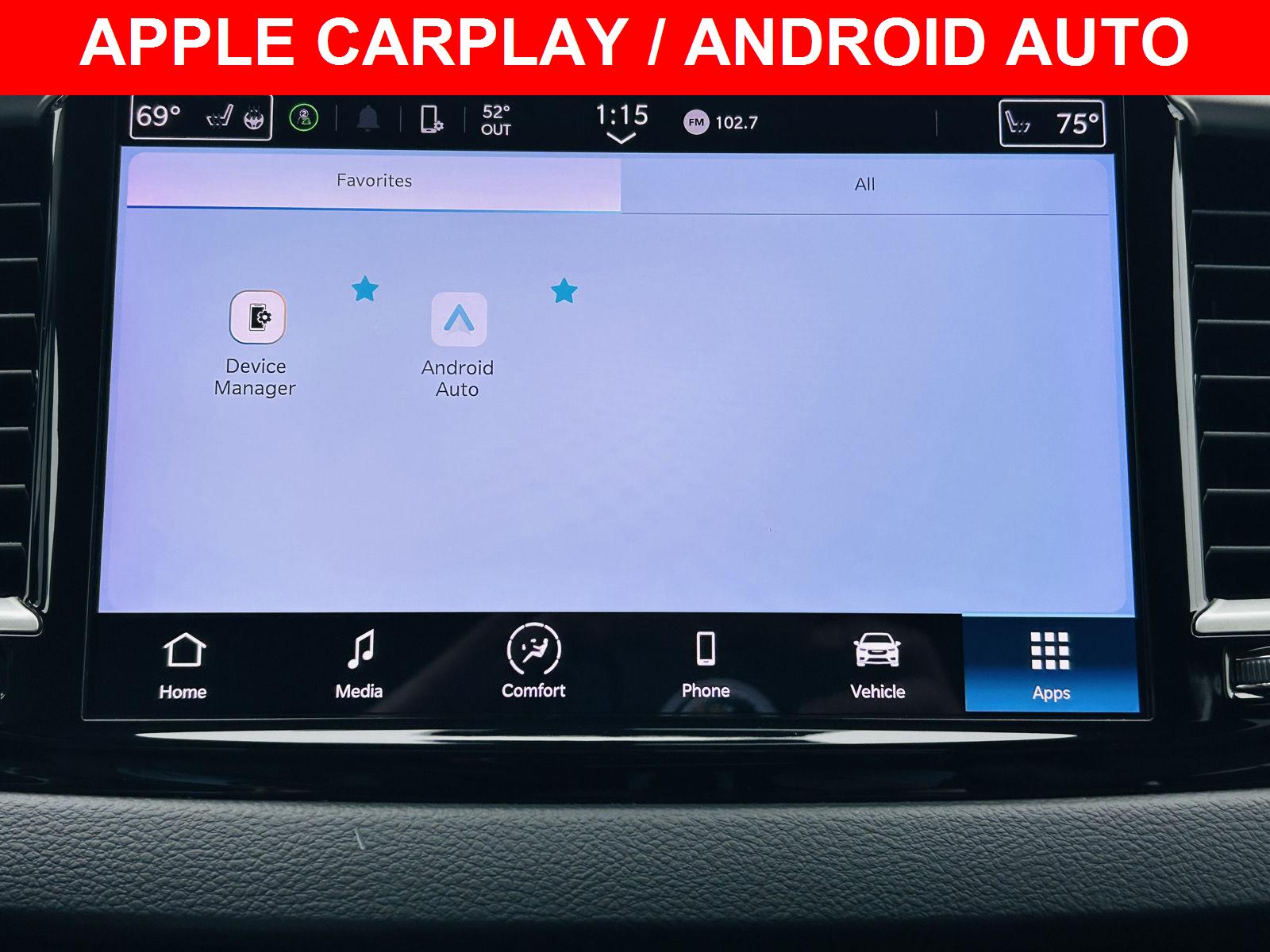 2023 Chrysler Pacifica Touring L photo 4