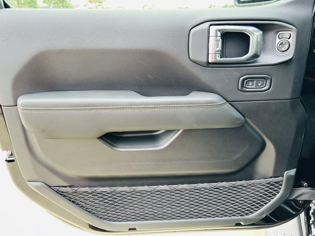 2025 Jeep Wrangler 4-Door Sahara - Photo 9