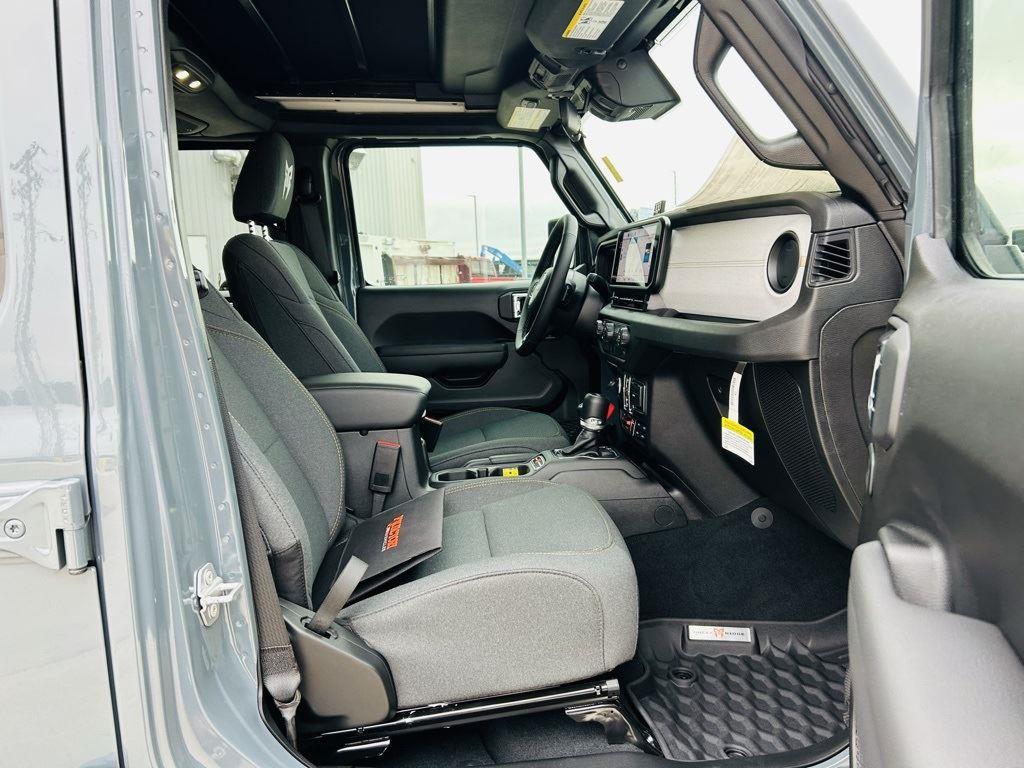 2025 Jeep Wrangler 4-Door Willys - Photo 33