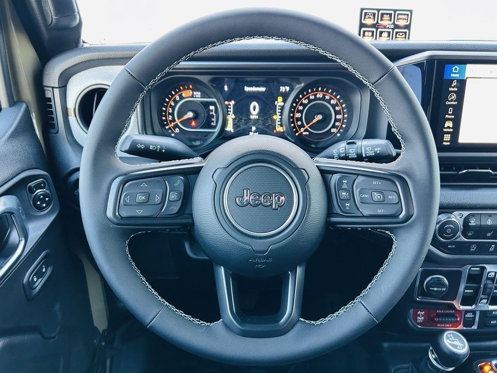 2025 Jeep Wrangler 4-Door Willys - Photo 25