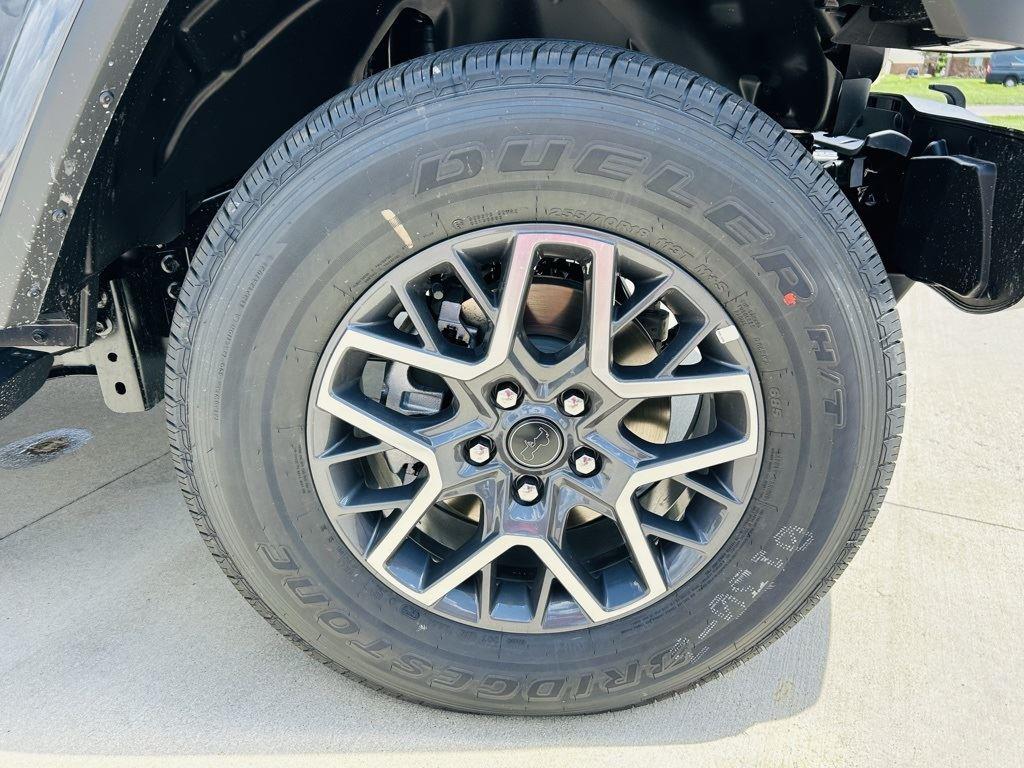 2025 Jeep Wrangler 4-Door Sahara - Photo 37