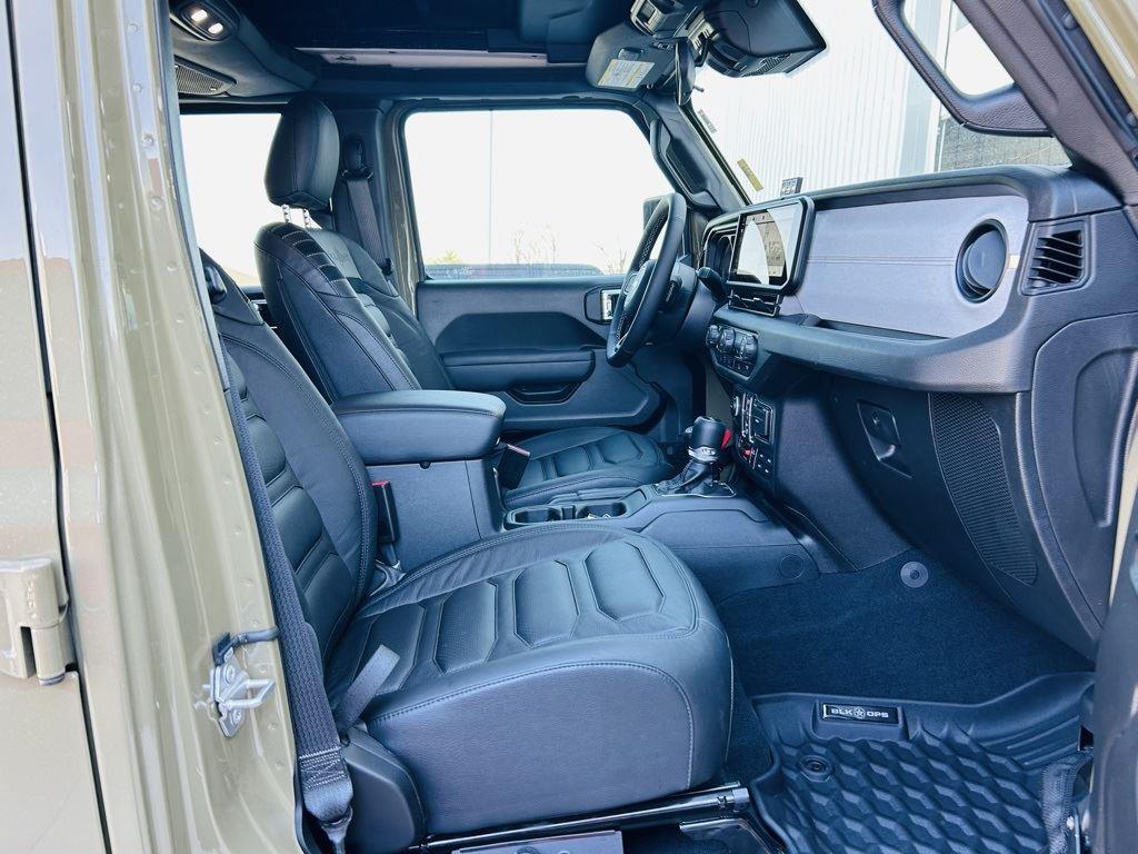 2025 Jeep Wrangler 4-Door Willys - Photo 41