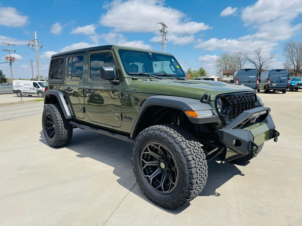 2024 Jeep Wrangler Willys photo 2